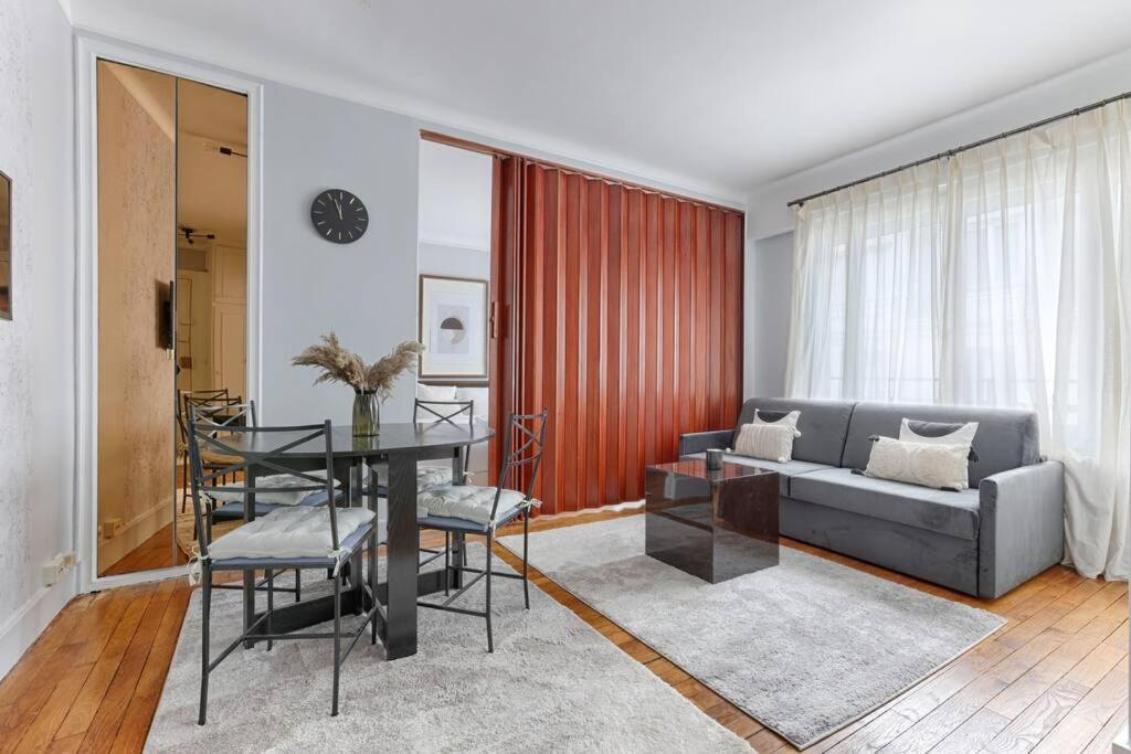 Matignon Saint-Honore : Magnifique Appartement 1Br パリ エクステリア 写真