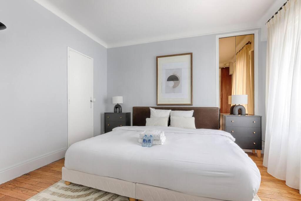Matignon Saint-Honore : Magnifique Appartement 1Br パリ エクステリア 写真