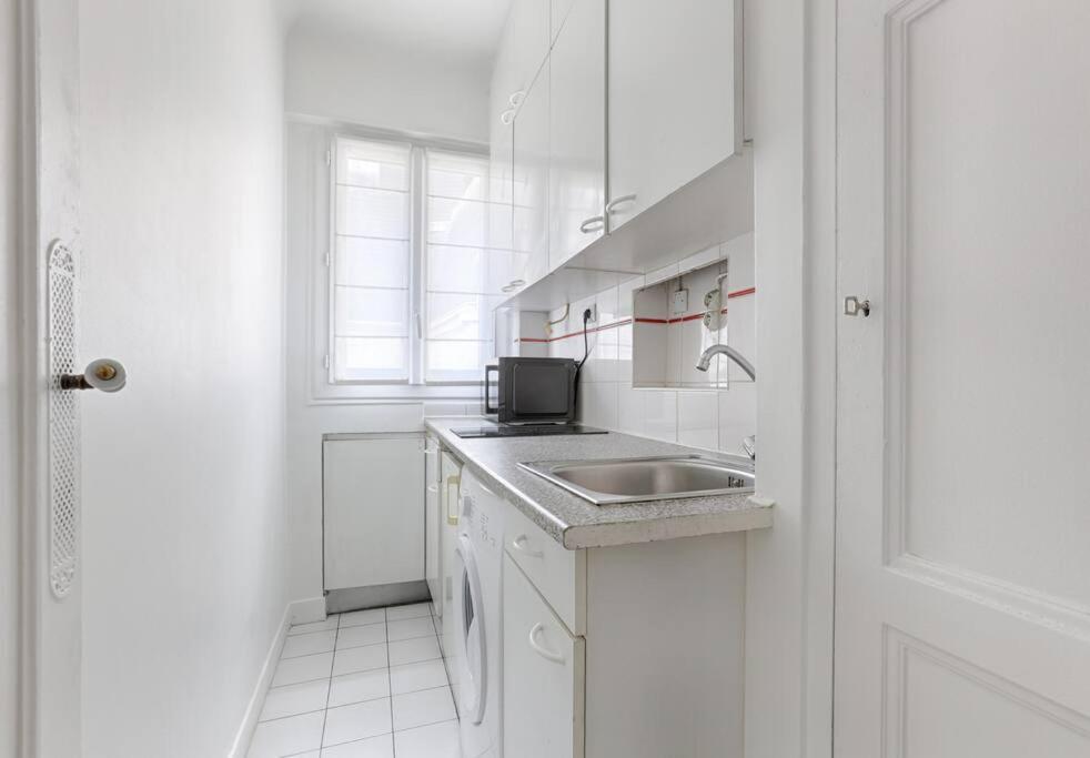 Matignon Saint-Honore : Magnifique Appartement 1Br パリ エクステリア 写真